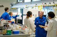UCSF's Joe Derisi in Lab on Mission Bay Campus