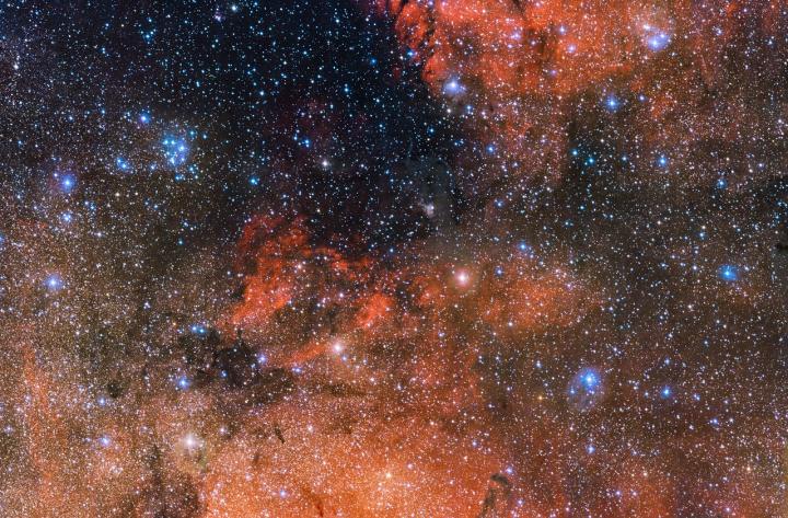The Star Cluster Messier 18 and its Surroundings