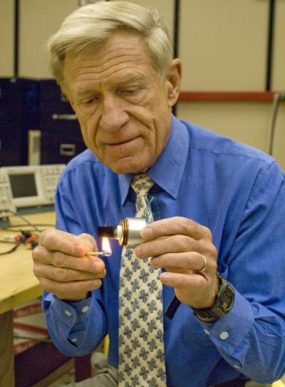 Sound-Producing Heat Engine