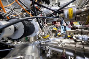 U.S. Naval Research Laboratory Unveils New Quantum Materials Research System