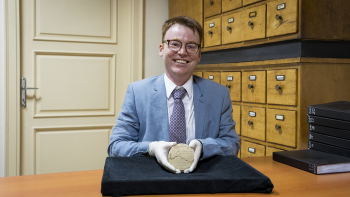 Si.427 and Dr Daniel Mansfield