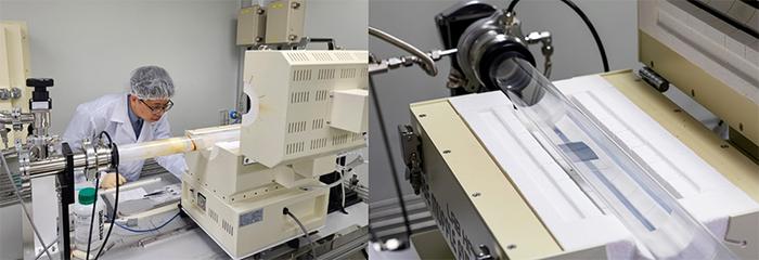 [2] Dr. Dong-Beom Seo of the KRICT operates the organic chemical vapor deposition(MOCVD) equipment.