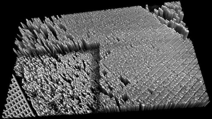 Plate with 16-nanometer-wide features