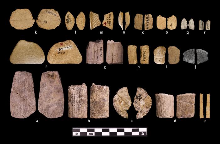 Early examples of Native American dice