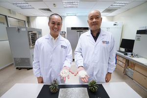 Lead researchers behind the creation of fat-trappers using pineapple leaf fibres