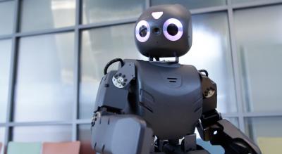 Robot Plays Angry Birds (1 of 3)
