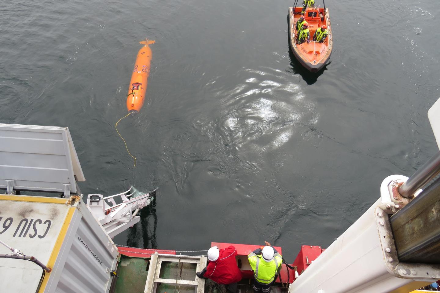 AUV launch