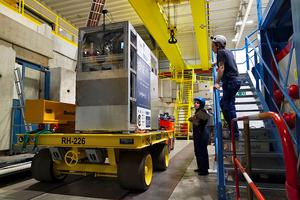 BASE-STEP on transfer trolley