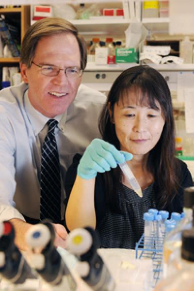 Drs. Philip Shaul and Chieko Mineo, UT Southwestern Medical Center