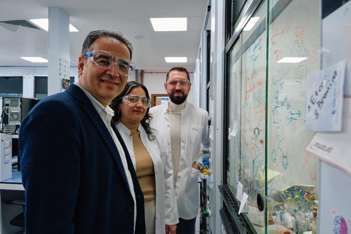 The research team behind light-driven polymer synthesis at Koç University