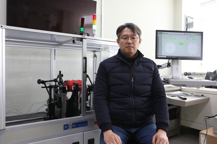 Dr. Byeongock Kim at KIMM’s AX Convergence Research Center