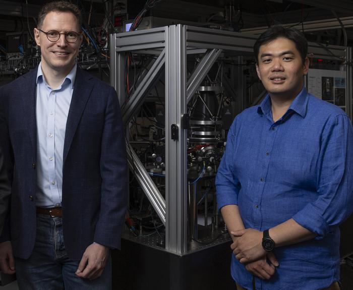 Professor Ivan Kassal (left) and Dr Tingrei Tan