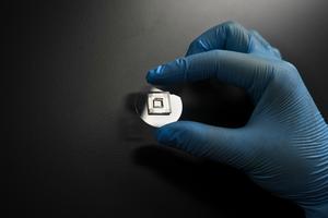 NUS CDE Researchers Uncover How Cells Remember Their Surroundings to Move through Tight Spaces