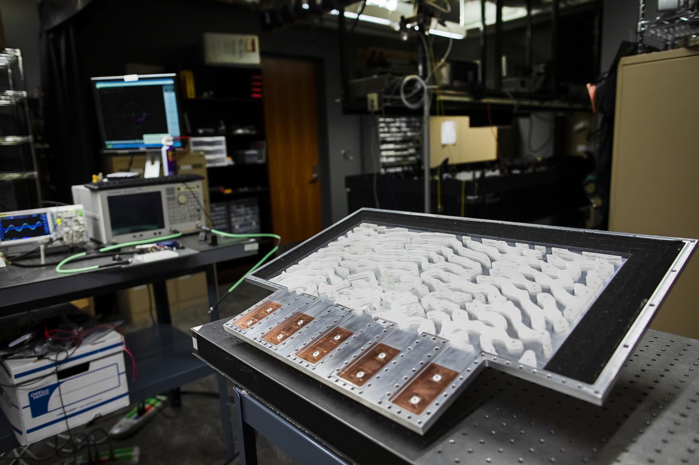 A Metamaterial that Can Solve Equations