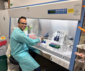 Amin Addetia in UW Medicine biochemistry lab