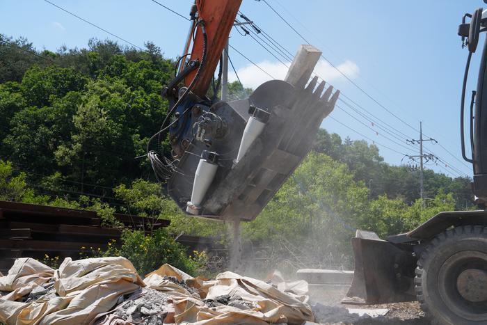 End-of-Life Concrete Sleeper Recycling System (2)