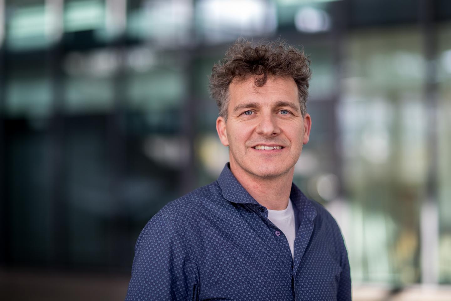 Professor Erik Bakkers