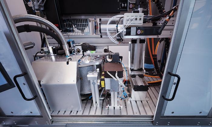The EasyGrid instrument installed at the EMBL Imaging Centre