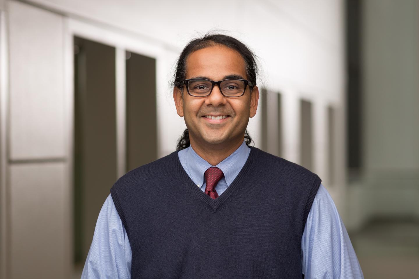 Manish K. Mishra, Dartmouth Institute