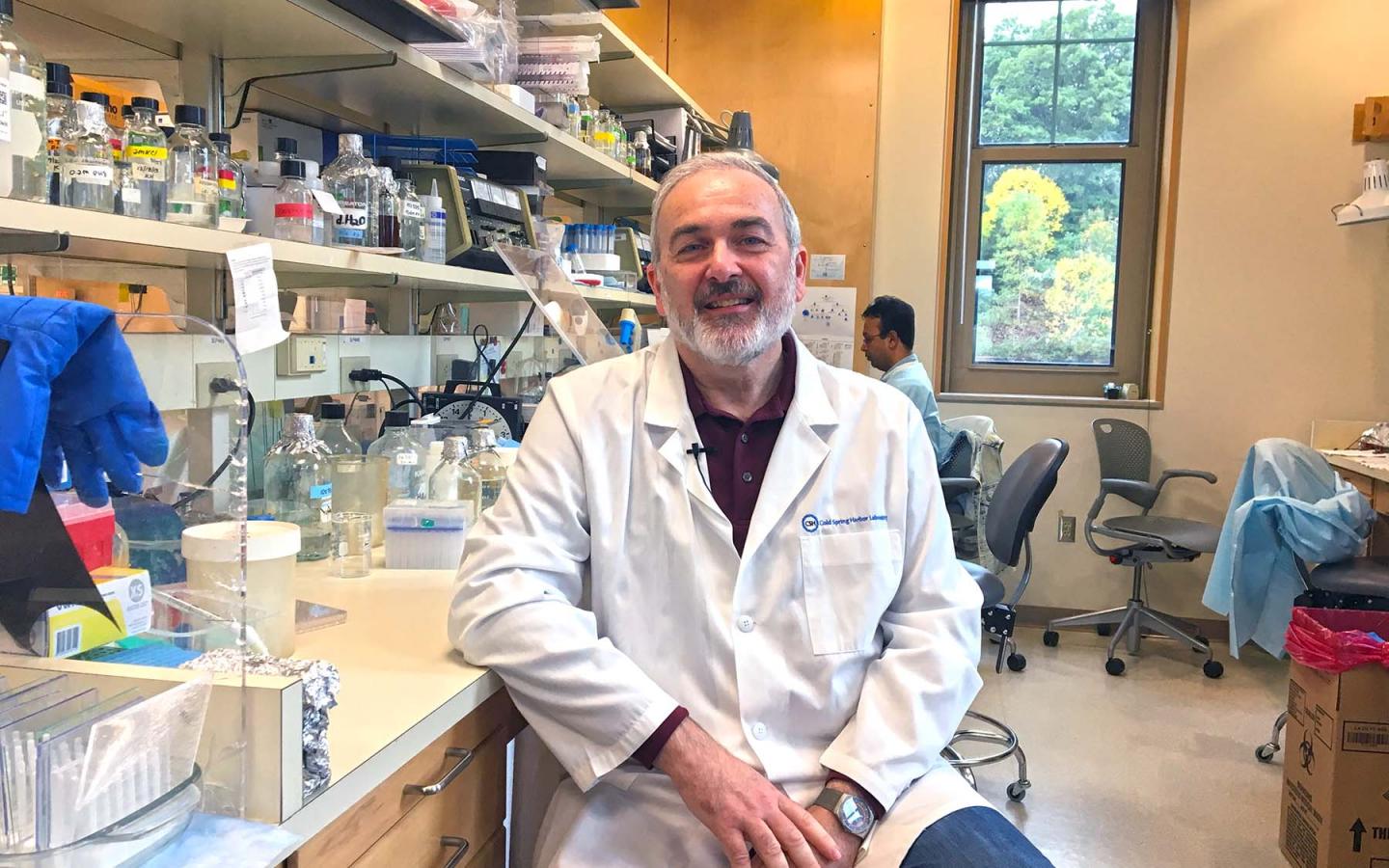 Professor Krainer in Lab