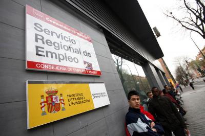 Queue in an Unemployment Office