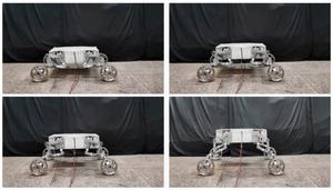 Fig. 4. Robot body lifting test process.