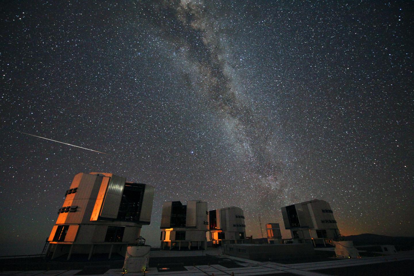 Perseid Meteor Seen Above the VLT Observatory