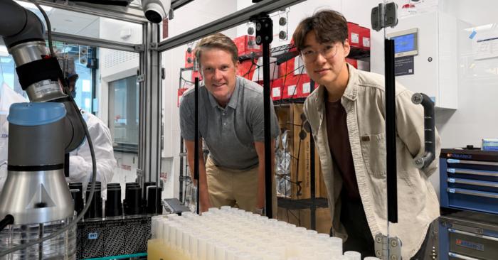 The team used the automated ALEbot (Adaptive Laboratory Evolution robot) platform that Feist and his team developed at UC San Diego. The team used the ALEbot to run multiple experiments in parallel around the clock for months.
