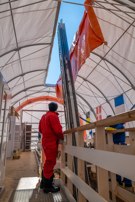 Tent with drill mast. The 2022/23 field season, completed at the end of January, reached a depth of 808 meters.