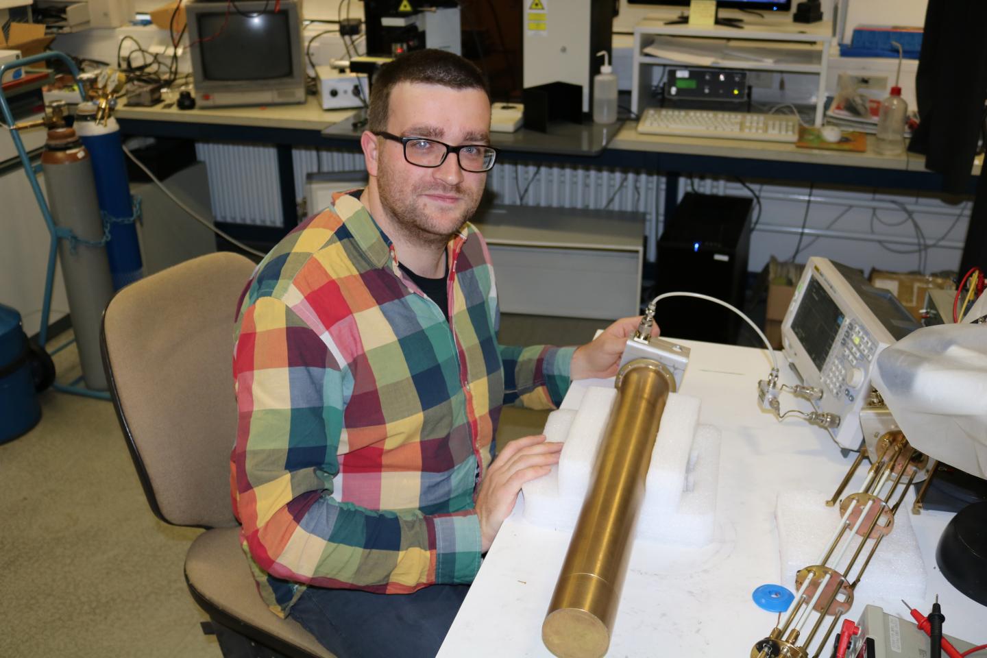 Magnetic flux tailoring through Lenz lenses for ultrasmall samples (2 of 2)
