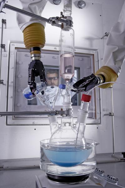 New Luggage Inspection Methods Identify Liquid Explosives