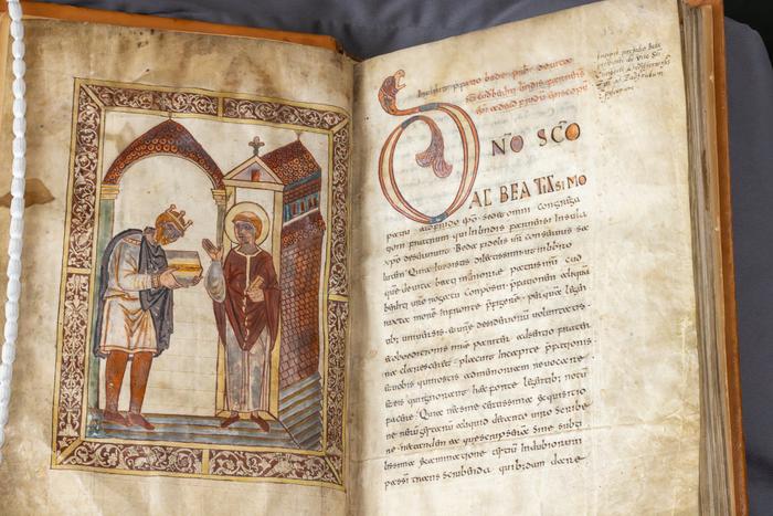 6.   Close up of the portrait of Æthelstan