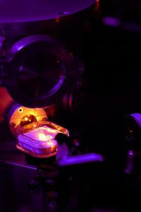 Close-up of the quantum memories. Credit: ICFO.
