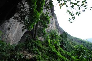 Fa-Hien Lena Cave