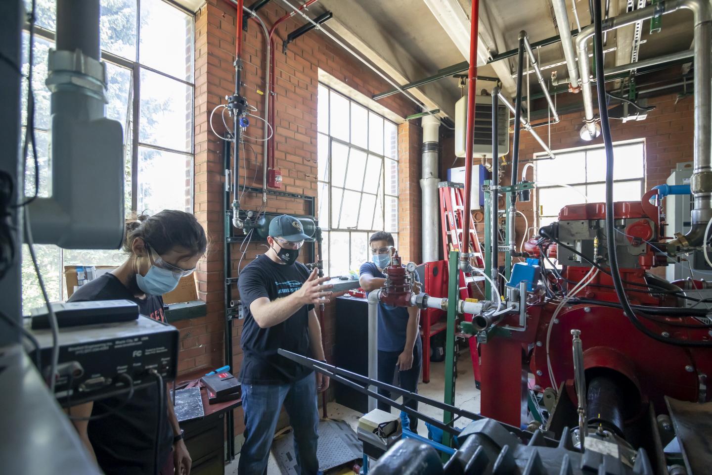 Students In Engines Lab
