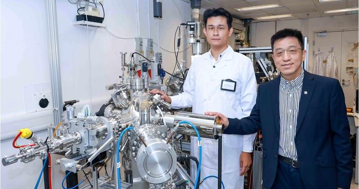 PolyU develops quantum-tunnelling field-effect transistor to overcome barriers to integrated-circuit chip development