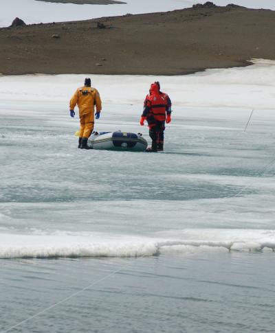 Viruses Flourish in Icy Antarctic Lake (2 of 4)