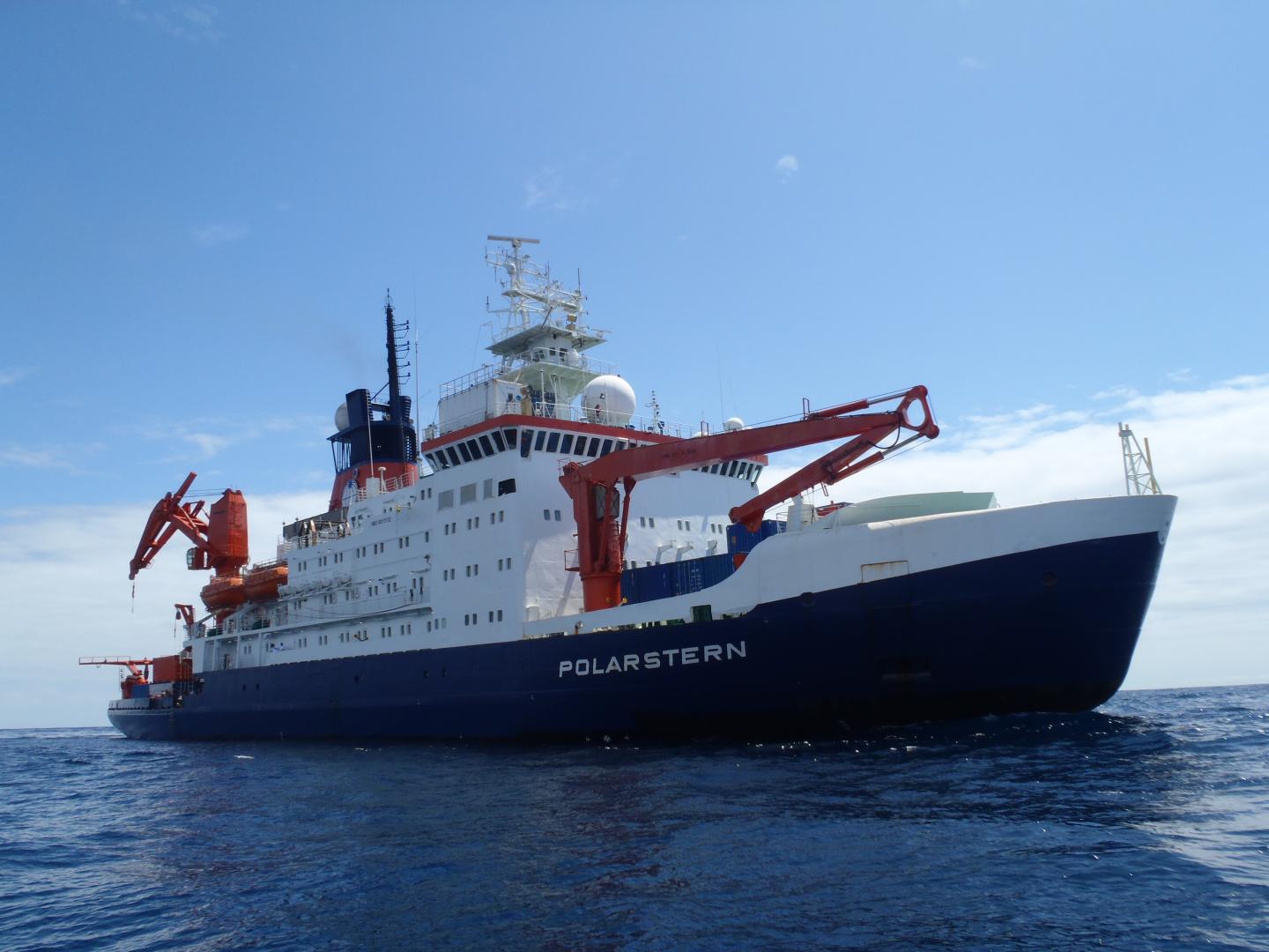 A DNA Analysis Of Ballast Water Detects Invasive Species I