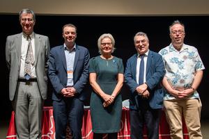 A letter of intent signing ceremony between OIST and CNRS