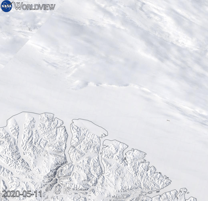 The polynya opens up in May 2020