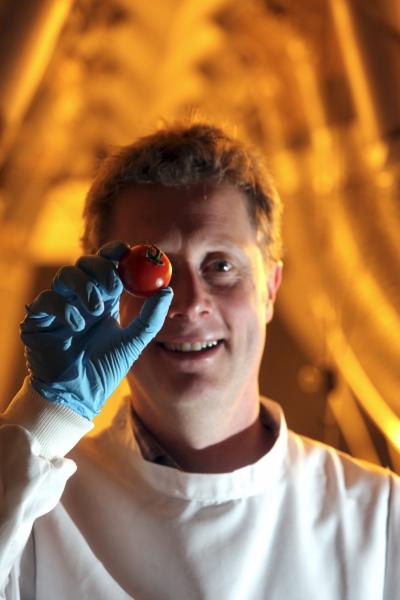 Dr. Ian Singleton, Newcastle University
