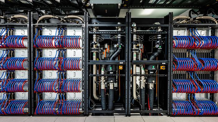 Aurora cables