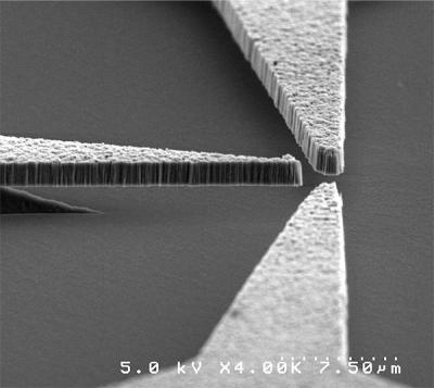 Nanodiamond Triode