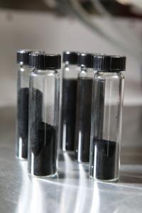 Student Inventor Tackles Challenge of Hydrogen Storage (1 of 2)