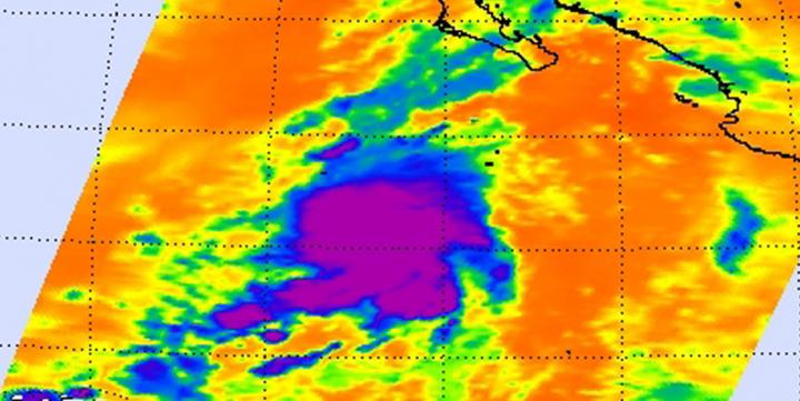Aqua Image of 14E