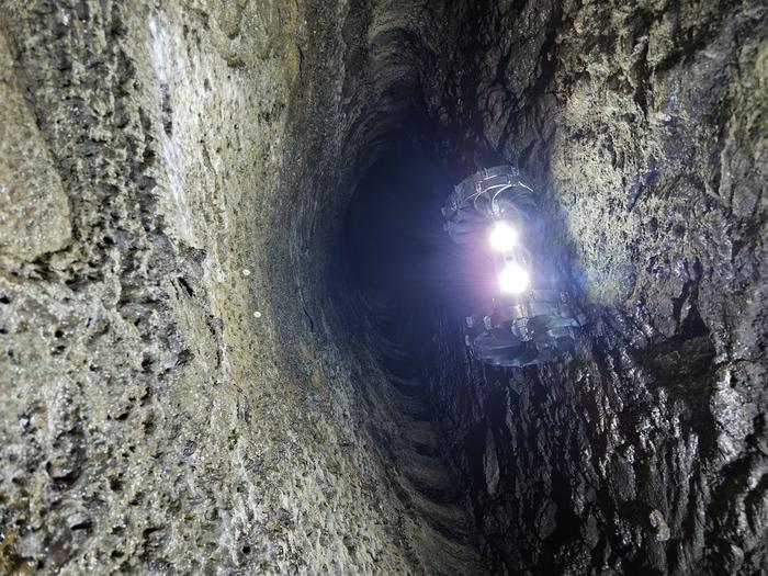 KAIST-UEL Team Develops “Origami” Airless Wheel to Explore Lunar Caves