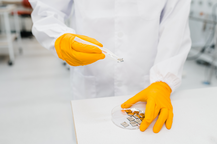 Perovskite solar cells