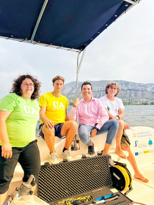 Researchers from the UJI and the UA defend the integration of the impacts of marine noise pollution in international criminal law with an analysis from ecocriminology