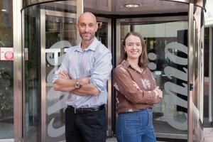 CNIO researchers Nabil Djouder (left) and Paula Sánchez