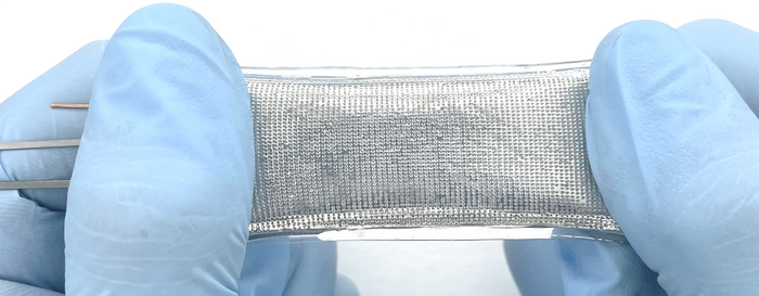 Researchers Make Elastic Containers Out of Liquid Metal